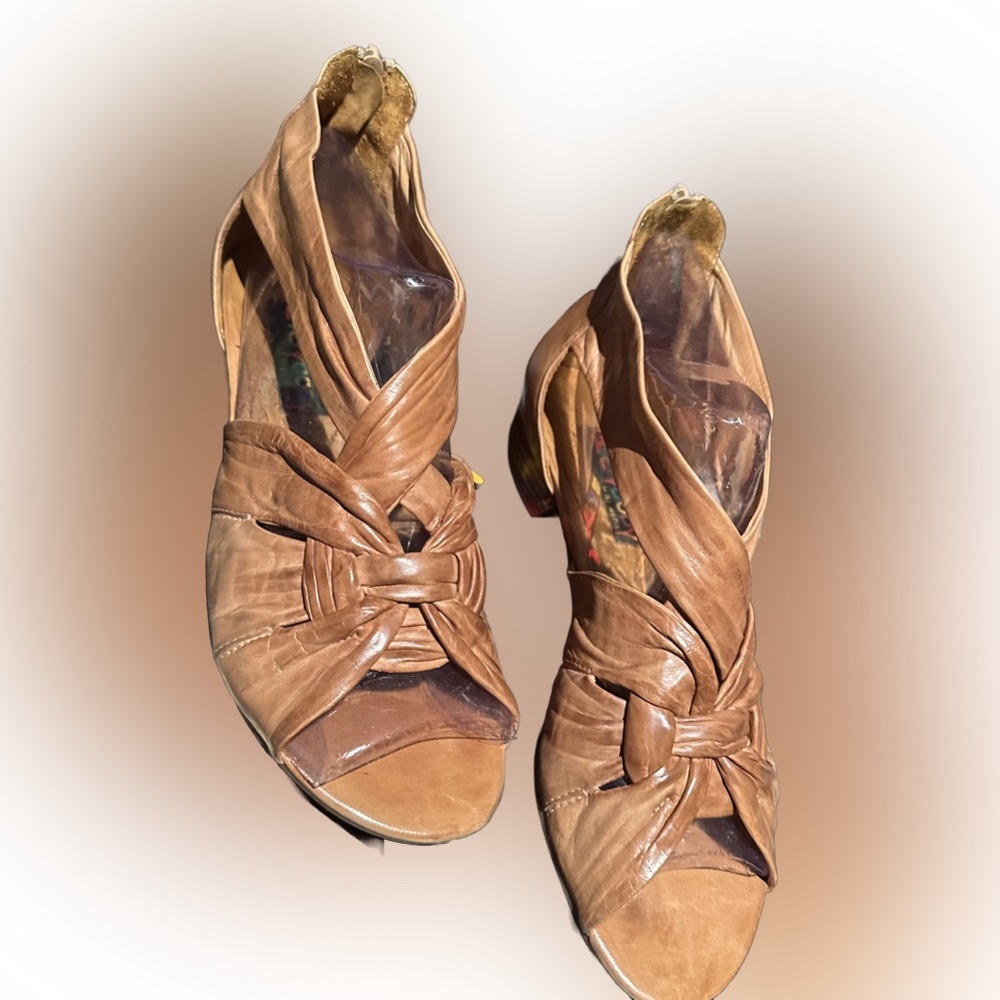 Women's Tan Leather Knot Front Sandals